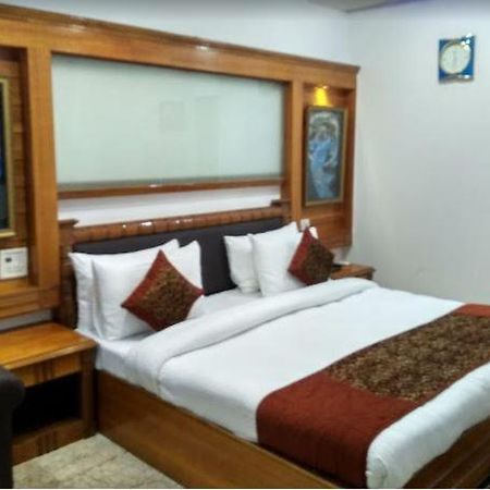 Tjs Royal Hotel Delhi  Exterior foto