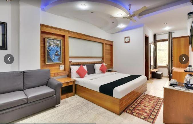 Tjs Royal Hotel Delhi  Exterior foto